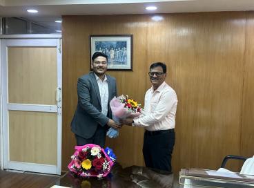 Secretary,PGC Sh. Lakshay Singhal, IAS Welcomes newly appointed Hon'ble Chairman, Sh. Dharmendra, IAS Retired