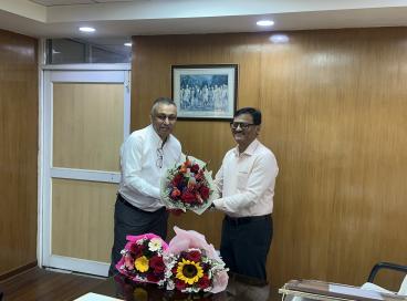 Dy. Secretary,PGC Sh. Chetan Bhatia, Adhoc DANICS Welcomes newly appointed Hon'ble Chairman, Sh. Dharmendra, IAS Retired